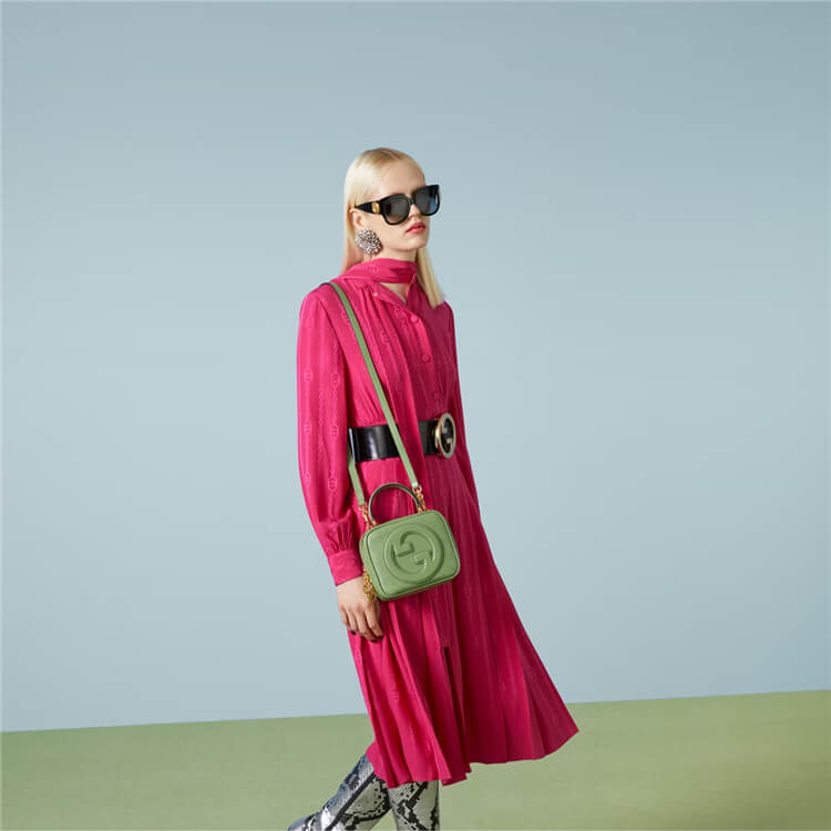 Replica-Gucci-Blondie-Top-Handle-Bag-744434-1IV0G-3509-8.jpg