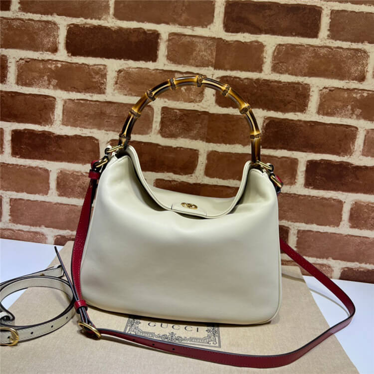 Replica-Gucci-Diana-Medium-Shoulder-Bag-746124-UAAAY-9043-4.jpg