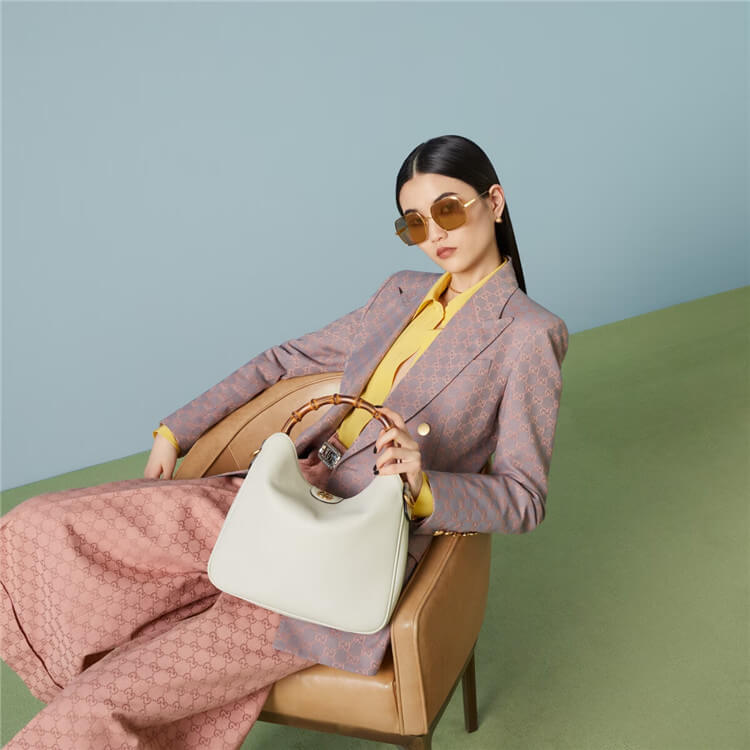 Replica-Gucci-Diana-Medium-Shoulder-Bag-746124-UAAAY-9043-7.jpg