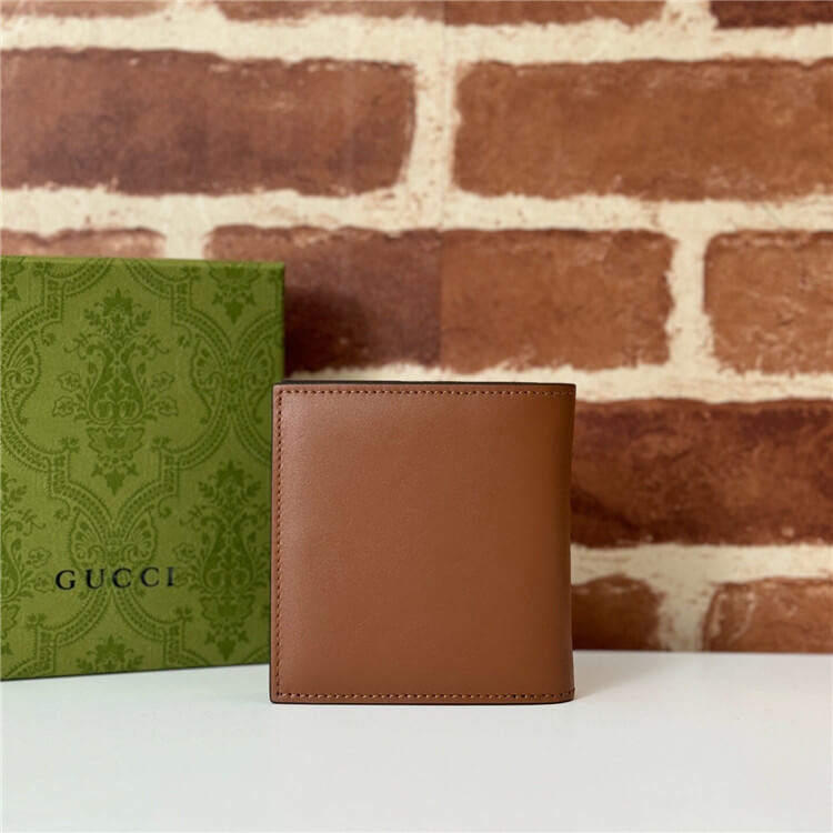 Replica-Gucci-GG-Emblem-Bi-Fold-Embossed-Wallet-818949-AAEQ7-2747-3.jpg