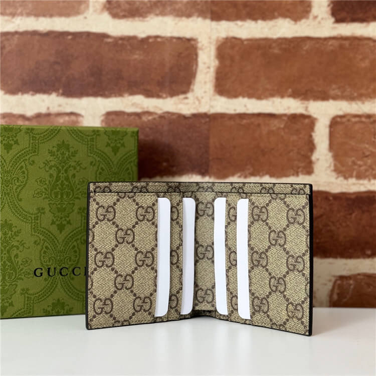 Replica-Gucci-GG-Emblem-Bi-Fold-Embossed-Wallet-818949-AAEQ7-2747-4.jpg