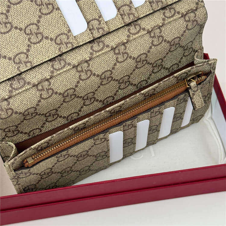 Replica-Gucci-GG-Emblem-Long-Embossed-Wallet-818955-AAEQ7-2747-5.jpg
