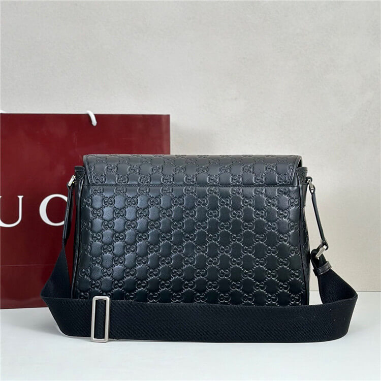 Replica-Gucci-GG-Emblem-Medium-Crossbody-Bag-850235-AAFOM-1053-4.jpg