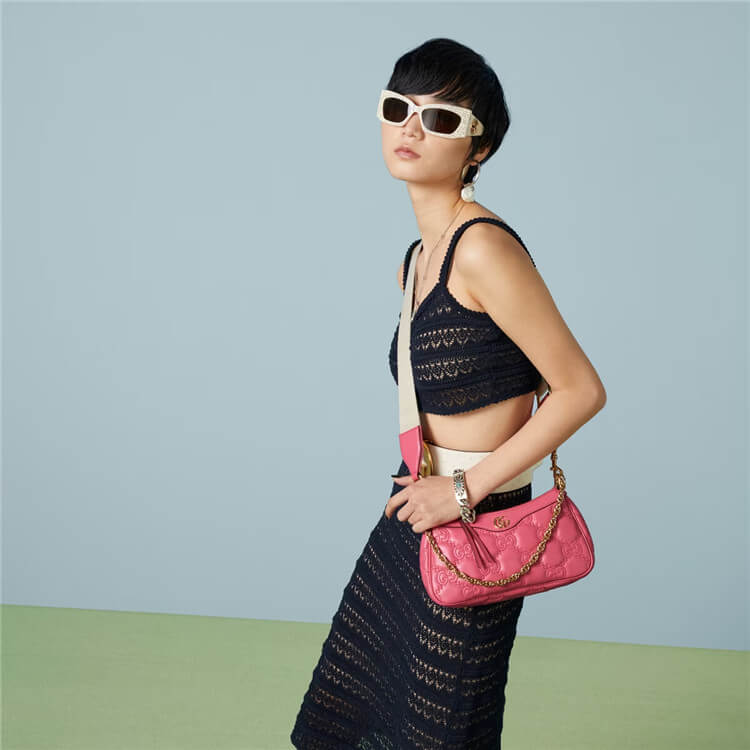 Replica-Gucci-GG-Matelasse-Handbag-735049-UM8HG-8550-7.jpg