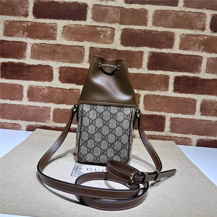 Replica-Gucci-GG-Mini-Bucket-Bag-With-Interlocking-G-746303-9AADJ-9745-4.jpg