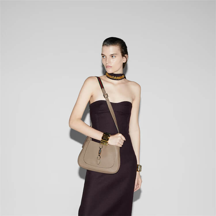 Replica-Gucci-Jackie-1961-Small-Shoulder-Bag-810232-AAD5V-1541-8.jpg