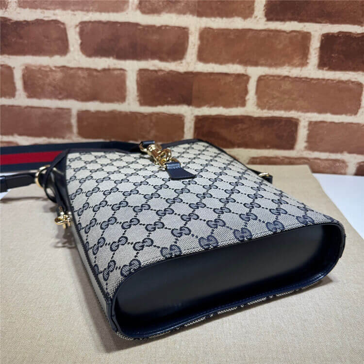 Replica-Gucci-Original-GG-Medium-Bucket-Bag-782911-FADAC-8559-5.jpg