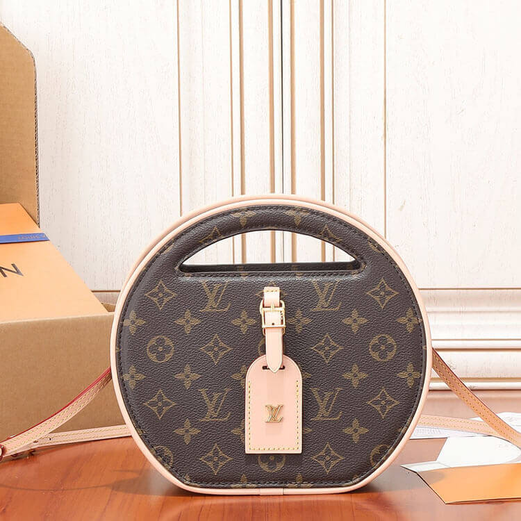 Replica-LV-Around-Me-PM-M47117-2.jpg