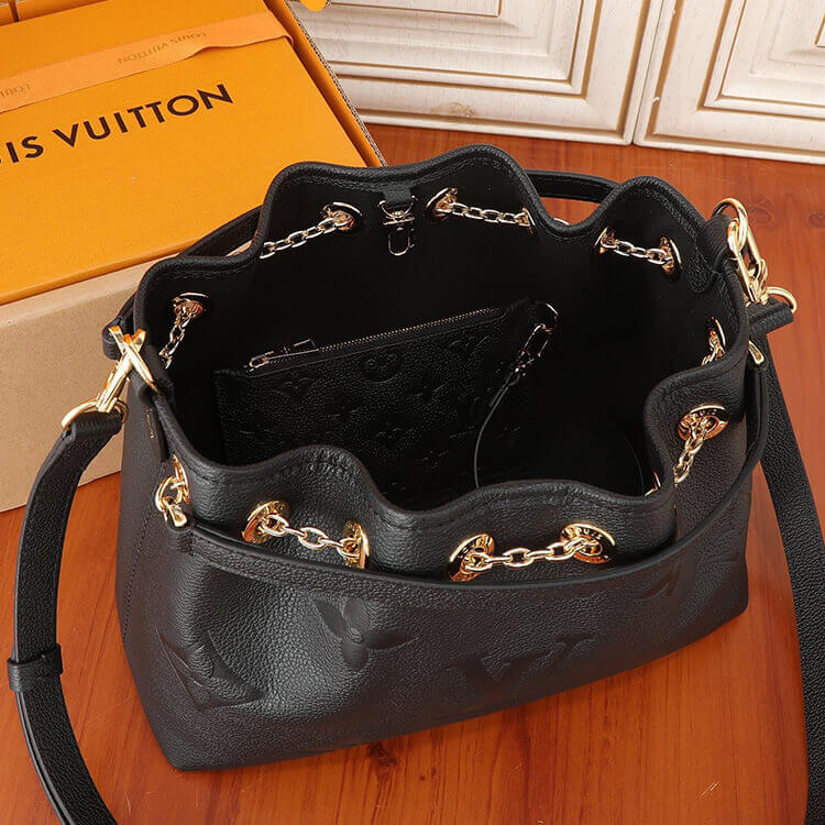 Replica-LV-Bundle-M47209-6.jpg