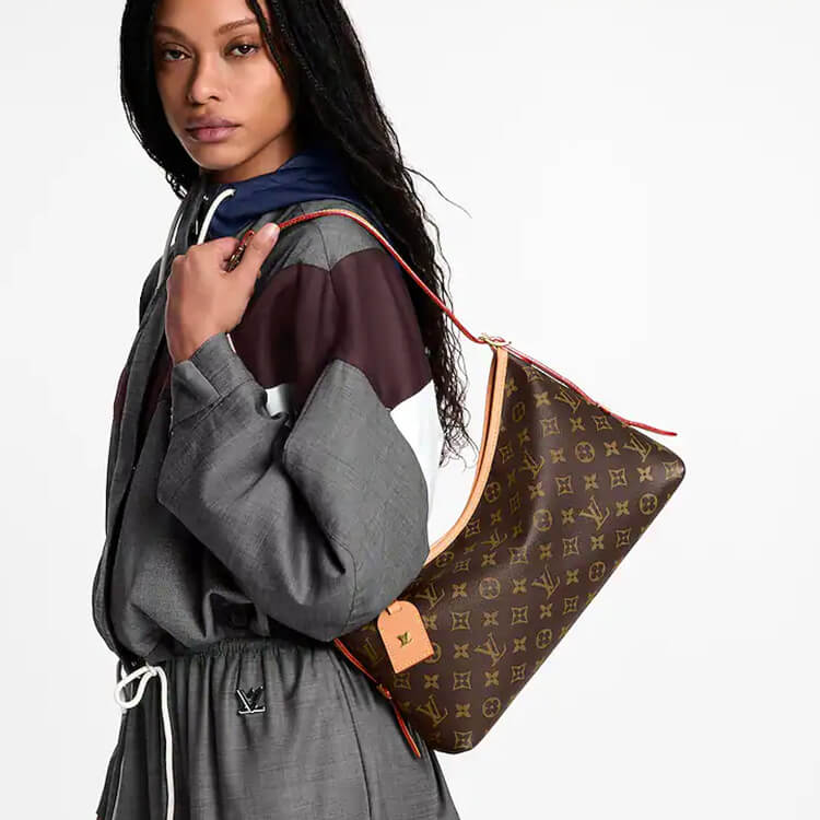 Replica-LV-CarryAll-East-West-M28101-7.jpg
