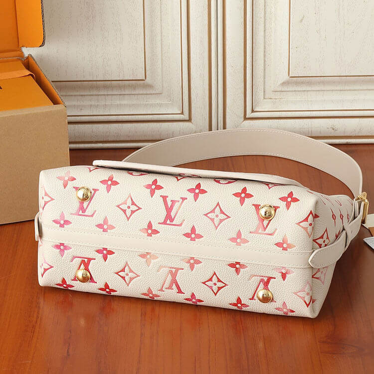 Replica-LV-CarryAll-PM-M24652-5.jpg