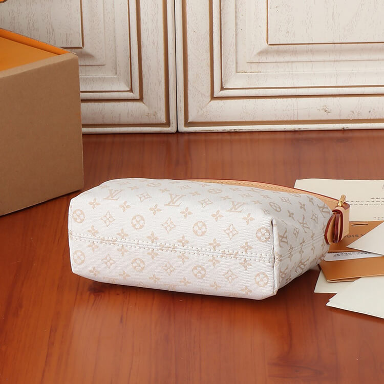 Replica-LV-Hills-Pochette-M12433-5.jpg