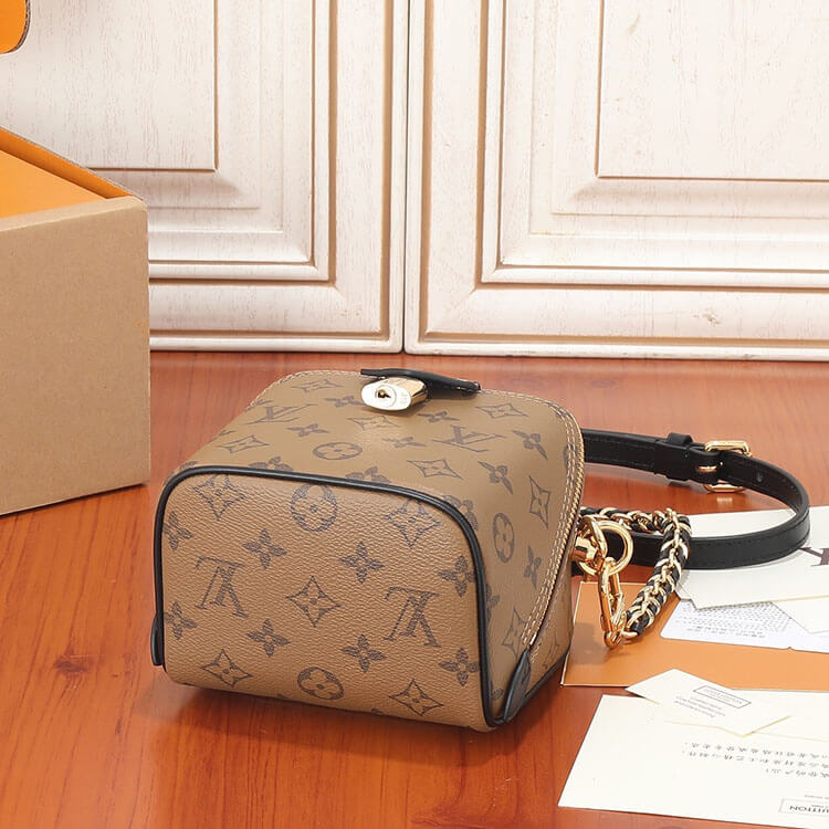Replica-LV-Just-In-Case-M47162-5.jpg