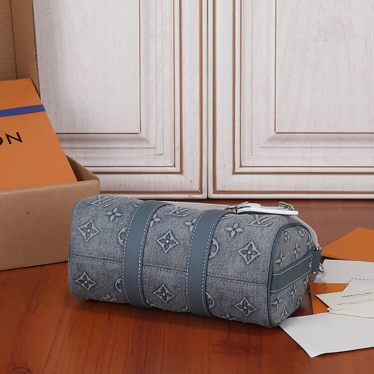 Replica-LV-Keepall-Bandouliere-25-M22762-5.jpg
