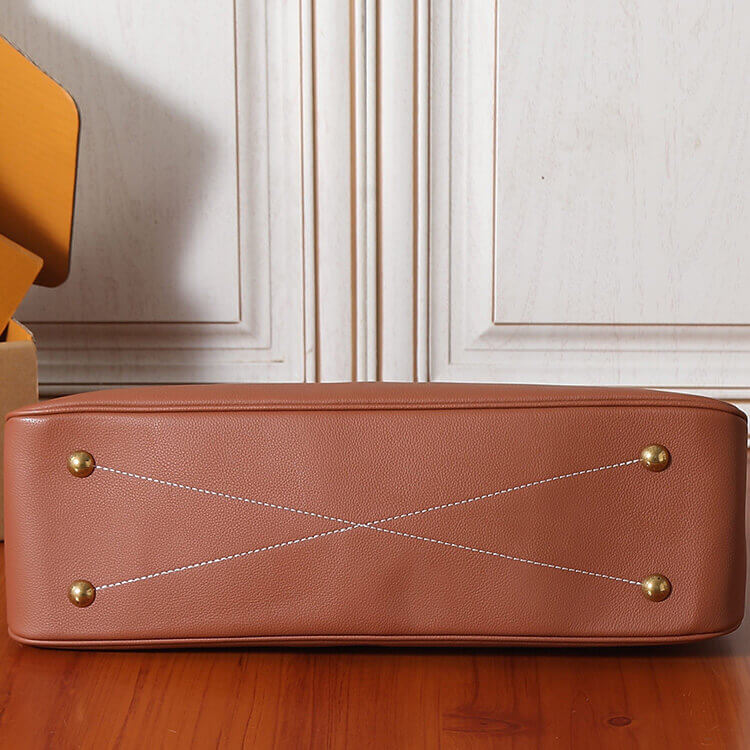 Replica-LV-Low-Key-Duffle-Tote-M26688-5.jpg