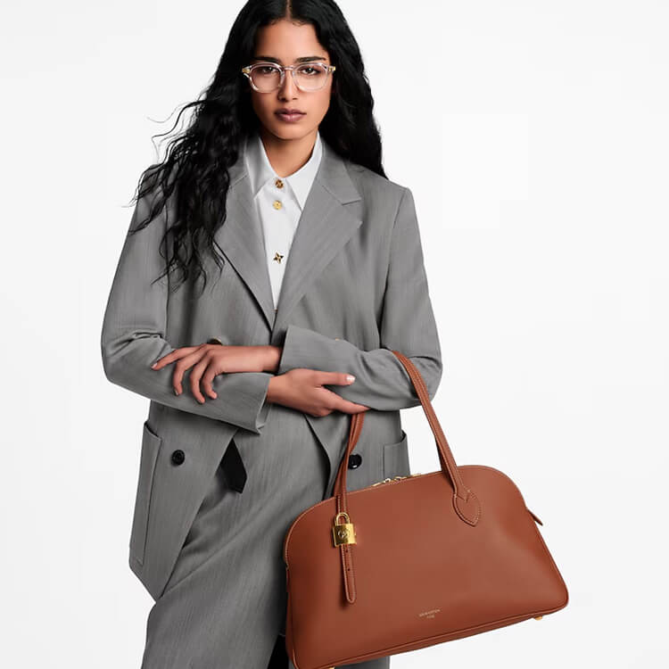 Replica-LV-Low-Key-Duffle-Tote-M26688-8.jpg