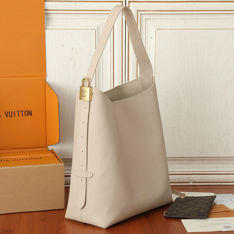 Replica-LV-Low-Key-Hobo-MM-M25022-3.jpg