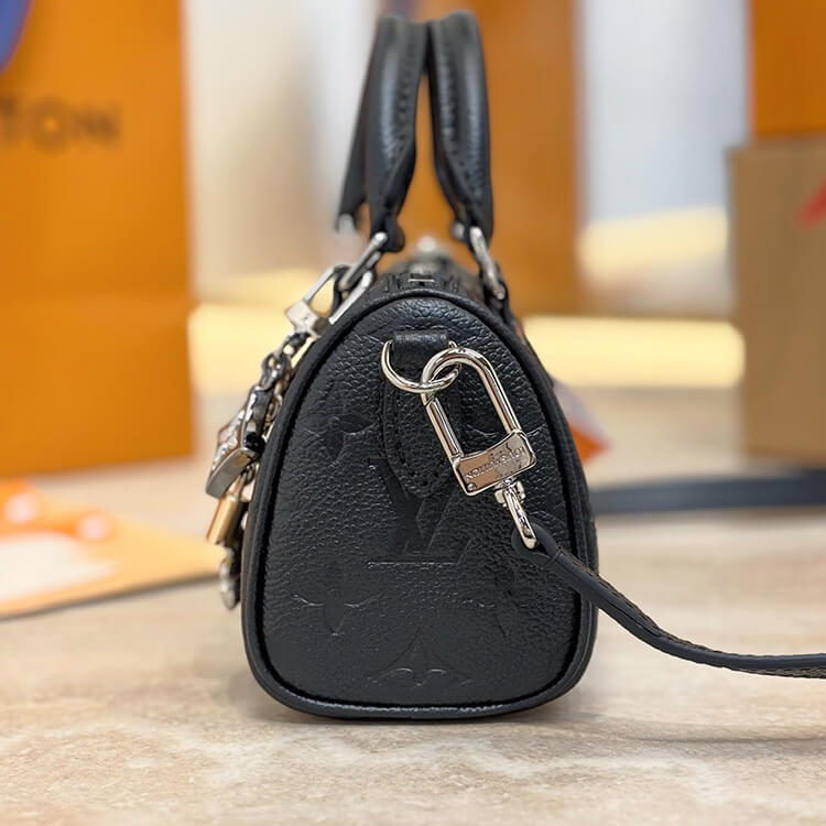 Replica-LV-Nano-Speedy-M26510-3.jpg