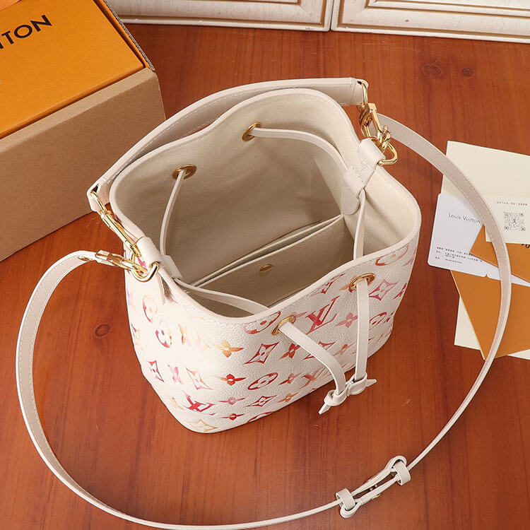 Replica-LV-Neonoe-BB-M24649-5.jpg