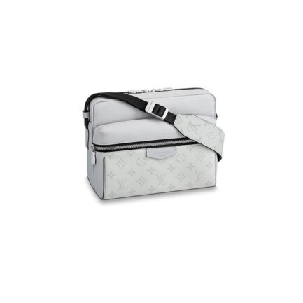 LV Outdoor Messenger