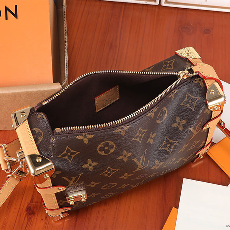 Replica-LV-Side-Trunk-M46358-6.jpg