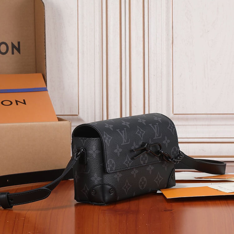 Replica-LV-Steamer-Wearable-Wallet-M81783-3.jpg