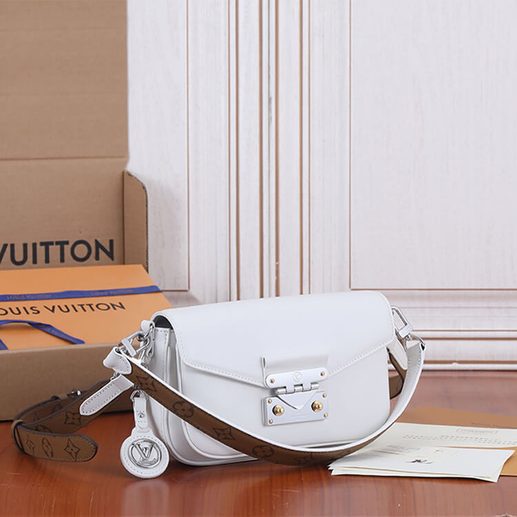 Replica-LV-Swing-M20395-3.jpg