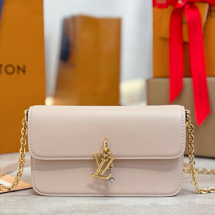 Replica-LV-Wallet-On-Chain-LV-Bloom-M14581-2.jpg